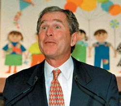 Вопреки слухам IQ Джорджа Буша оценивают примерно в 125, что выше среднего, как и у большинства успешных политиков. Фото: REITERS 